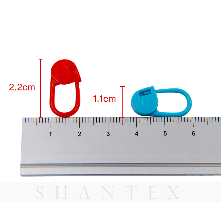 Pin in plastica popolare Clip 11mm Tack circolare in gomma Tack creativo Testa piatta Graffetta 120pins per scatola Uso ufficio in casa